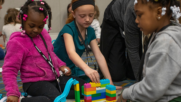 Young kids working on FIRST LEGO League Discover